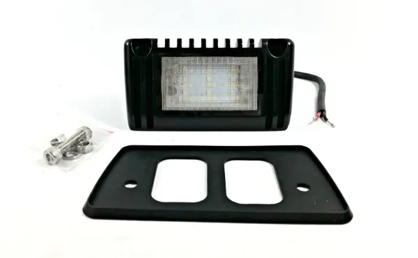 9W LED Work Light – 725 Lumens, Black Aluminum Housing, IP67 Rated